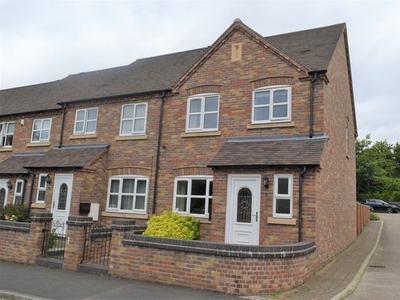 End terrace house to rent in Queen Street, Madeley, Telford TF7