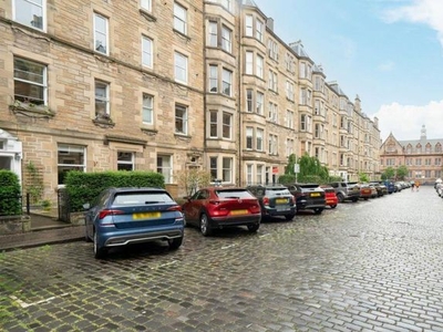 Flat to rent in 7, Bruntsfield Avenue, Edinburgh EH10