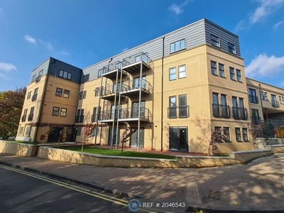 Flat to rent in Belle Vue Place, Sudbury CO10