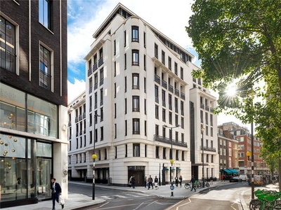Flat to rent in Curzon Street, Mayfair, London W1J