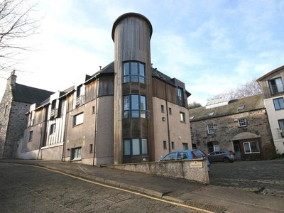 Flat to rent in Lochend Close, Edinburgh EH8