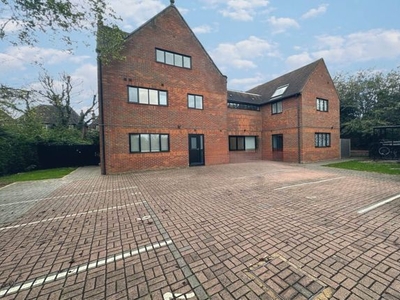 Flat to rent in Silverstone House, Woolstone MK15