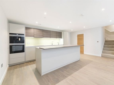 Flat to rent in Viridium Apartments, 264-270 Finchley Road NW3