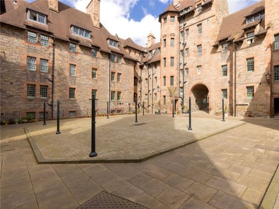 Flat to rent in Well Court, Dean Path, Edinburgh EH4