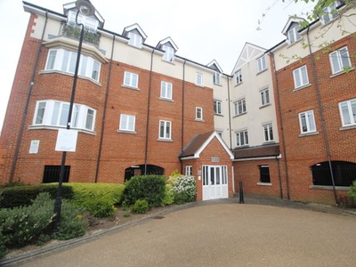 Flat to rent in William Ransom Way, Hitchin SG5