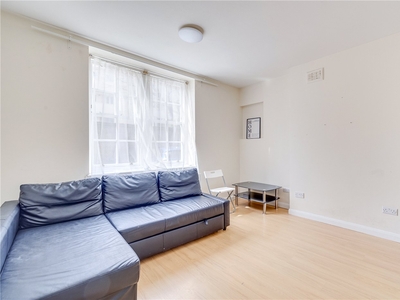 Peabody Estate, Fulham Palace Road, London, W6 1 bedroom flat/apartment in Fulham Palace Road
