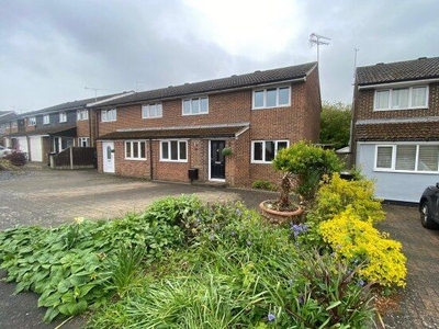 Property to rent in Whinhams Way, Billericay CM12