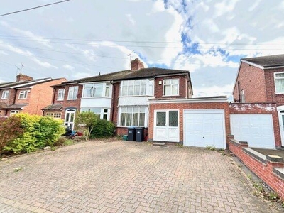 Semi-detached house to rent in Radford Road, Leamington Spa CV31