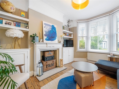 Silvester Road, East Dulwich, London, SE22 2 bedroom flat/apartment