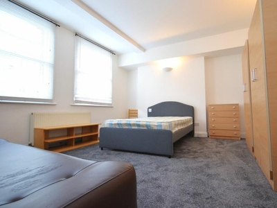 Studio flat for rent in Royal College Street, Camden, NW1