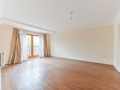 Terraced house to rent in Goodman Crescent, Croydon CR0