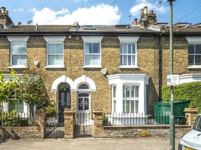 Terraced house to rent in Raleigh Road, Richmond, Surrey TW9