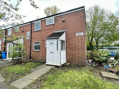 Terraced house to rent in Trinity Walk, Manchester M14