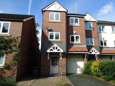 Town house to rent in Evans Close, Manchester M20