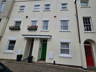 Town house to rent in Portland Street, Leamington Spa CV32