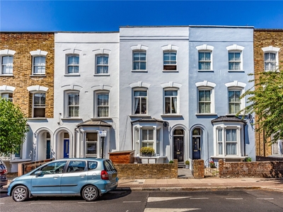 Walford Road, London, N16 2 bedroom flat/apartment in London