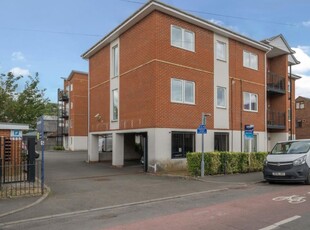 1 Bed Flat/Apartment For Sale in High Wycombe, Buckinghamshire, HP12 - 5079918