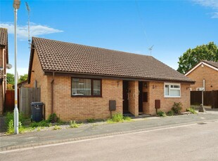 1 bedroom bungalow for sale in The Willows, Quedgeley, Gloucester, Gloucestershire, GL2