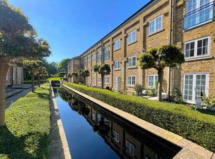 1 bedroom flat for rent in Mill Race, River, CT17