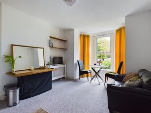 1 bedroom flat for rent in Portsmouth Road, Cosham, Portsmouth, PO6