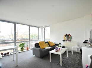 1 bedroom flat for rent in Royal James House, Admiralty Road, Portsmouth, Hampshire, PO1