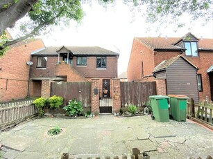 1 bedroom semi-detached house for sale London, E6 5RY