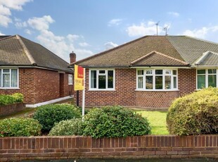 2 Bed Bungalow For Sale in Sunbury-on-Thames, Surrey, TW16 - 5224312