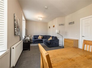 2 bed double upper flat for sale in Innerleithen