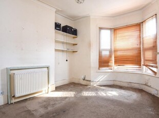 2 Bed Flat/Apartment For Sale in Archway Road, London, Highgate, N6 - 5402816