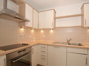 2 Bed Flat/Apartment To Rent in Centrium, Station Approach, GU22 - 687