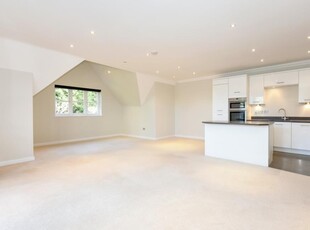 2 Bed Flat/Apartment To Rent in Windlesham, Surrey, GU20 - 551