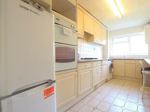 2 Bedroom Apartment For Rent In Feltham
