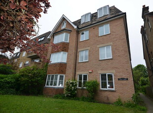 2 bedroom apartment for rent in Station Road, Sidcup, DA15 7DY, DA15