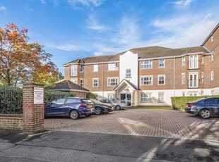 2 bedroom apartment for sale in Abbotsmead Place, Caversham, RG4