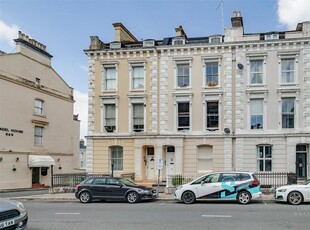 2 bedroom apartment for sale in Citadel Road, The Hoe, Plymouth, PL1