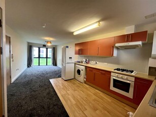 2 bedroom apartment for sale in Ridge Close, Newsome, HD4