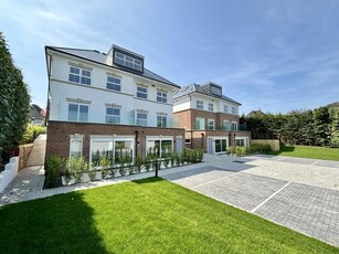 2 bedroom apartment for sale in Upton Way, Broadstone, BH18