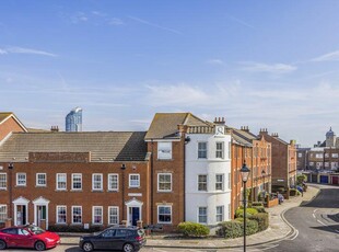 2 bedroom apartment for sale in White Hart Road, Old Portsmouth , PO1
