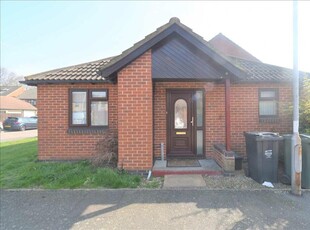 2 bedroom bungalow for rent in Johnsons Way, Greenhithe, DA9