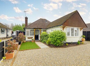 2 bedroom detached bungalow for sale in Frobisher Way, Goring-by-sea, Worthing, BN12