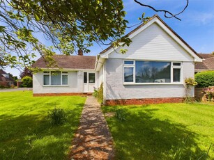 2 bedroom detached bungalow for sale in Grange Close, Ferring, Worthing, BN12