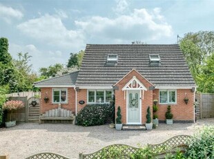 2 Bedroom Detached Bungalow For Sale In Leigh, Worcester