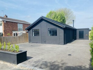 2 bedroom detached bungalow for sale in Merton Drive, Chester, CH4
