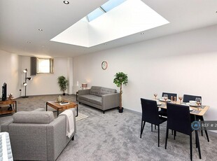2 bedroom flat for rent in Danum House, Doncaster, DN1
