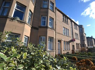 2 bedroom flat for rent in Learmonth Avenue, Comely Bank, Edinburgh, EH4