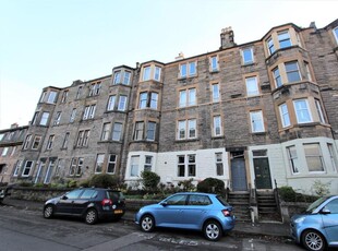 2 bedroom flat for rent in Meadowbank Crescent, Meadowbank, Edinburgh, EH8