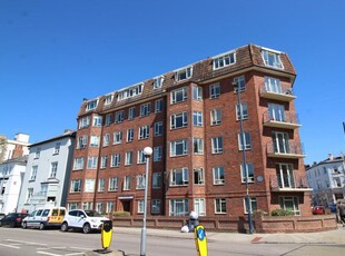 2 bedroom flat for rent in Palmerston Road, Southsea, PO5