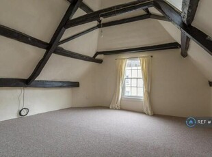 2 Bedroom Flat For Rent In Tetbury