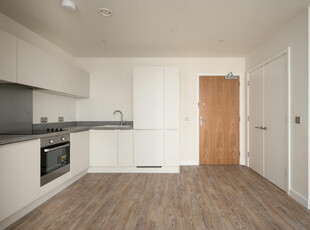 2 bedroom flat for rent in The Kell, Gillingham Gate Road, Gillingham, ME4 4SA, ME4