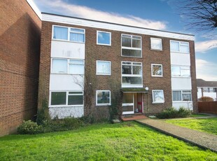 2 bedroom flat for sale in Alfriston Gardens, Sholing, Southampton, SO19
